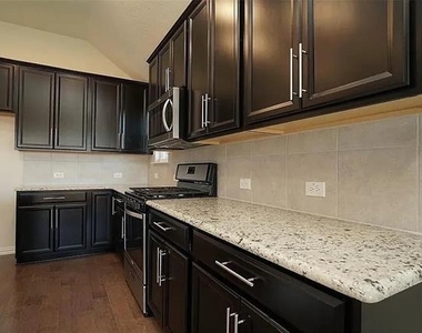 3732 Borderdale Lane - Photo Thumbnail 4