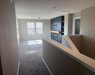 2612 Wesley Avenue - Photo Thumbnail 14