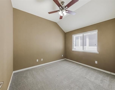 1201 Hayden Lane - Photo Thumbnail 21
