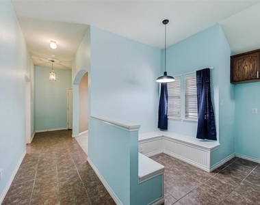 1201 Hayden Lane - Photo Thumbnail 11