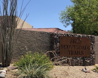 8625 E Belleview Place - Photo Thumbnail 14