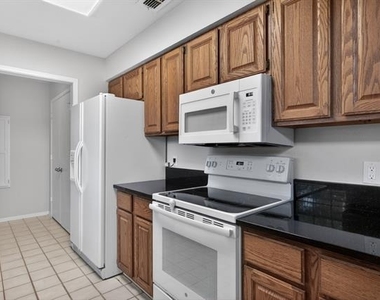 5301 Tartan Circle - Photo Thumbnail 11