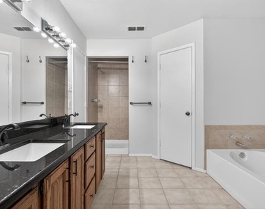 5301 Tartan Circle - Photo Thumbnail 18