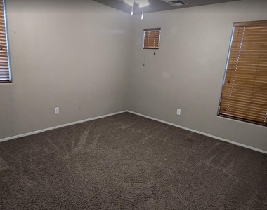 9857 E Empress Avenue - Photo Thumbnail 10