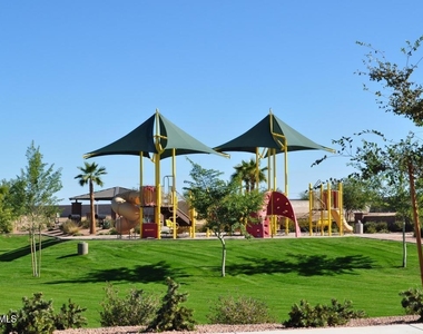613 W Stanley Avenue - Photo Thumbnail 25