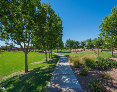 613 W Stanley Avenue - Photo Thumbnail 5
