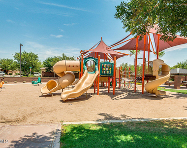 613 W Stanley Avenue - Photo Thumbnail 27