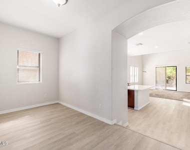1405 W Pelican Court - Photo Thumbnail 3