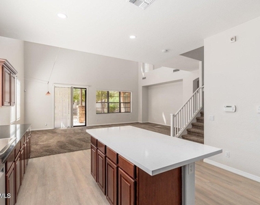 1405 W Pelican Court - Photo Thumbnail 9