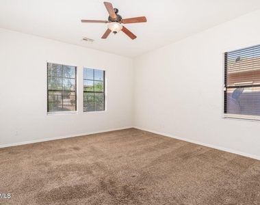 1405 W Pelican Court - Photo Thumbnail 13