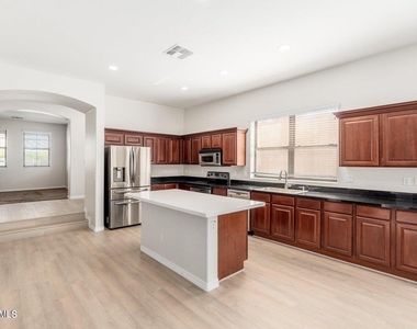 1405 W Pelican Court - Photo Thumbnail 6
