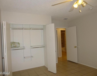 946 E Loma Vista Drive - Photo Thumbnail 10