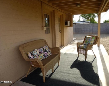 946 E Loma Vista Drive - Photo Thumbnail 14