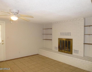 946 E Loma Vista Drive - Photo Thumbnail 6