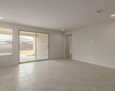 25417 S 229th Place - Photo Thumbnail 6