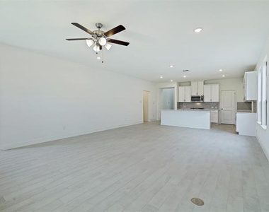 3724 Jan Camille Court - Photo Thumbnail 5