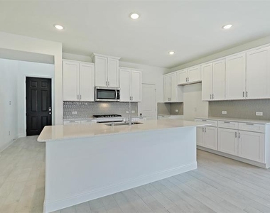 3724 Jan Camille Court - Photo Thumbnail 8