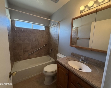 11216 W Nevada Avenue - Photo Thumbnail 6