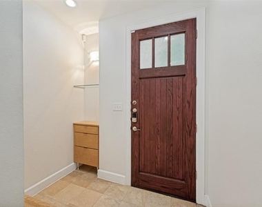 3210 Carlisle Street - Photo Thumbnail 5