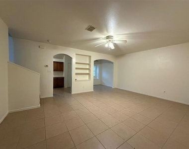 216 Creek Cove Drive - Photo Thumbnail 2