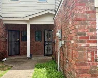 216 Creek Cove Drive - Photo Thumbnail 1