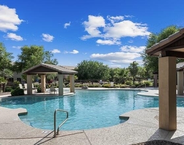 2138 W Marconi Avenue - Photo Thumbnail 36
