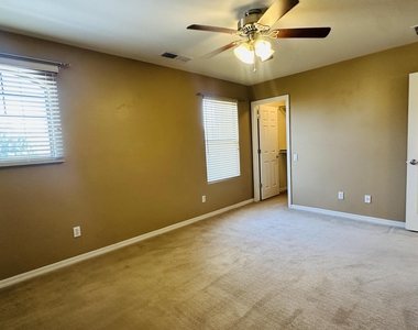 2138 W Marconi Avenue - Photo Thumbnail 23