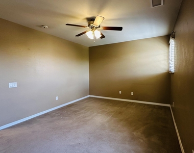 2138 W Marconi Avenue - Photo Thumbnail 25