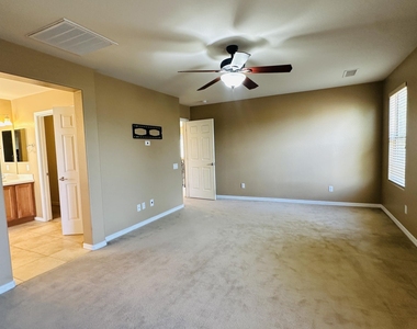 2138 W Marconi Avenue - Photo Thumbnail 17