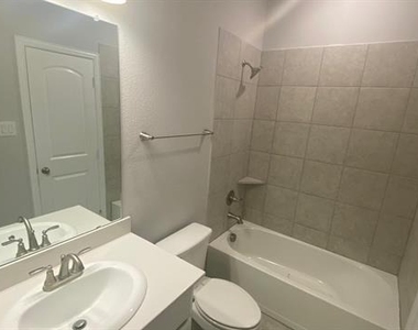 1410 Brindle Drive - Photo Thumbnail 9