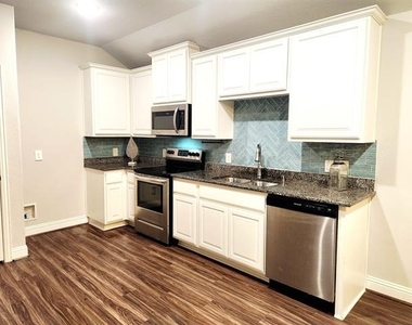 1410 Brindle Drive - Photo Thumbnail 4