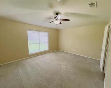 1210 Antoinette Drive - Photo Thumbnail 9