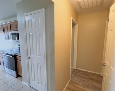 1210 Antoinette Drive - Photo Thumbnail 7