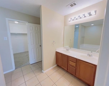 1210 Antoinette Drive - Photo Thumbnail 11