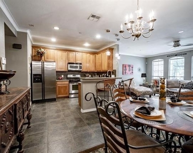 6868 Firenze Lane - Photo Thumbnail 8