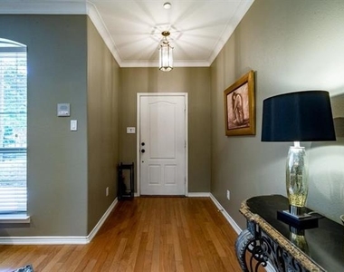 6868 Firenze Lane - Photo Thumbnail 2