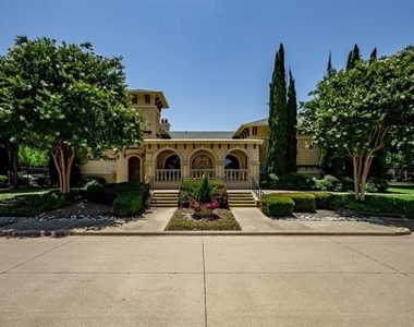 6868 Firenze Lane - Photo Thumbnail 24