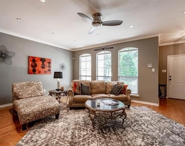 6868 Firenze Lane - Photo Thumbnail 5