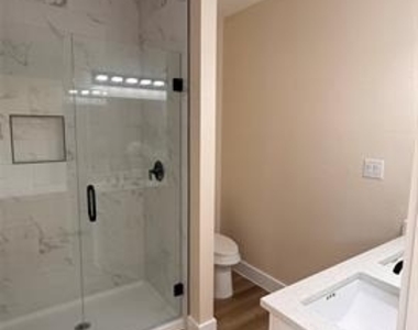 2619 Creekview Drive - Photo Thumbnail 9