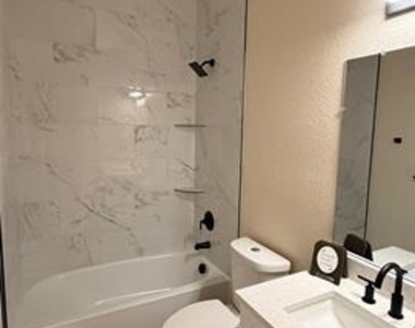 2619 Creekview Drive - Photo Thumbnail 6