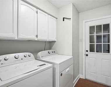 9351 Highedge Circle - Photo Thumbnail 26