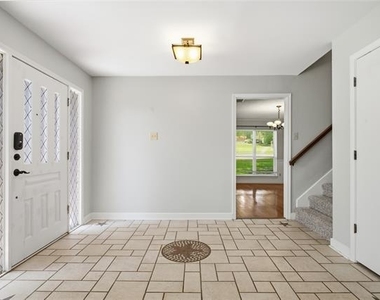 9351 Highedge Circle - Photo Thumbnail 5