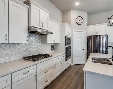 3509 Clara Drive - Photo Thumbnail 3