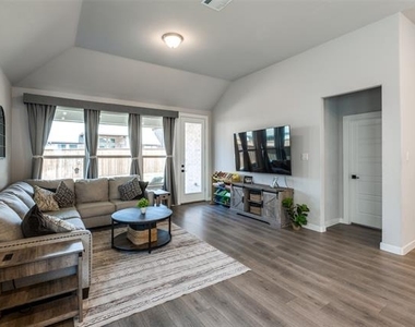 3509 Clara Drive - Photo Thumbnail 10