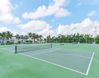 2800 N Ocean Drive - Photo Thumbnail 17