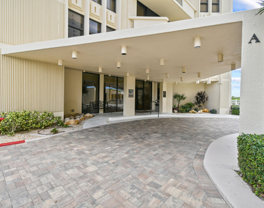 2800 N Ocean Drive - Photo Thumbnail 2