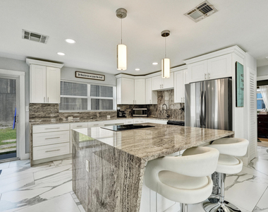 9446 Birmingham Drive - Photo Thumbnail 4
