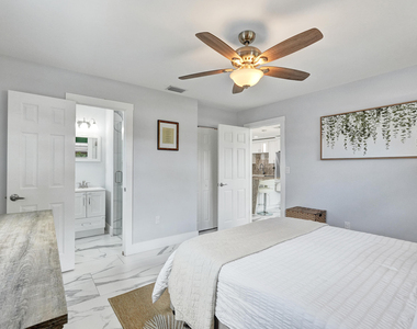 9446 Birmingham Drive - Photo Thumbnail 14
