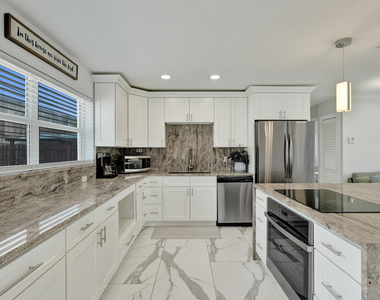 9446 Birmingham Drive - Photo Thumbnail 5