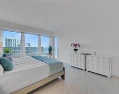 4020 Galt Ocean Drive - Photo Thumbnail 23